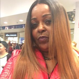 Meet your Posher, Felicia